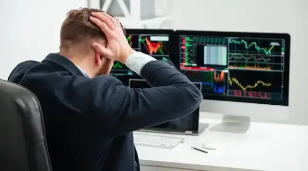 Криптотрейдер втратив $50 мільйонів через помилку при обміні USDT на AAVE 1 Криптотрейдер втратив $50 мільйонів через помилку при обміні USDT на AAVE 1