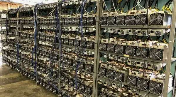 ГОЛОВНА 26 Українець переобладнав промислові зони та будинки під таємні майнінгові ферми