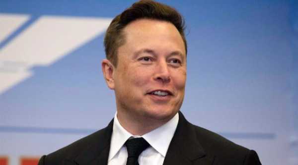 Против Илона Маска подали иск акционеры Tesla