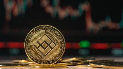 BNB втрачає 12% від піку, але висхідний тренд триває