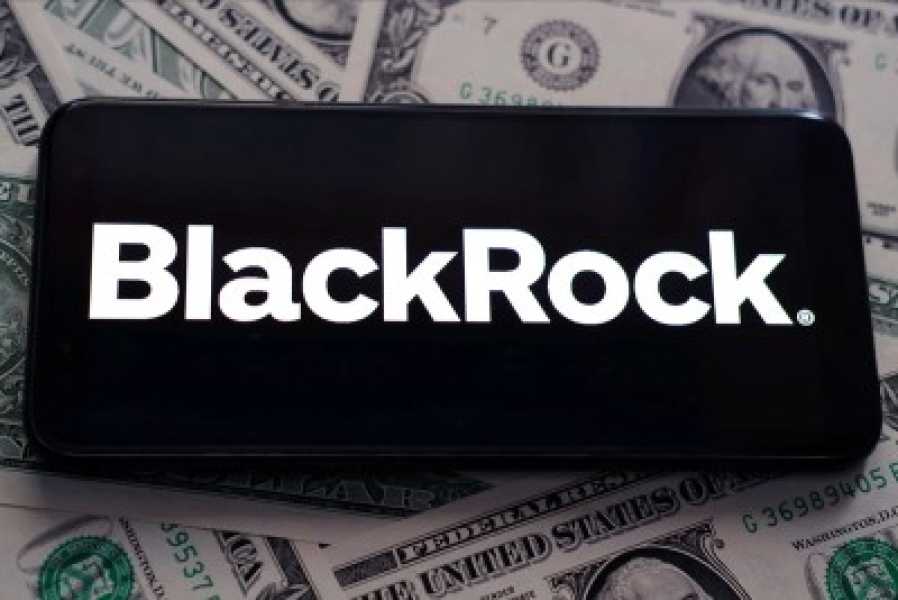 Біткоїн-ETF від BlackRock обійшов найбільший фонд із золота