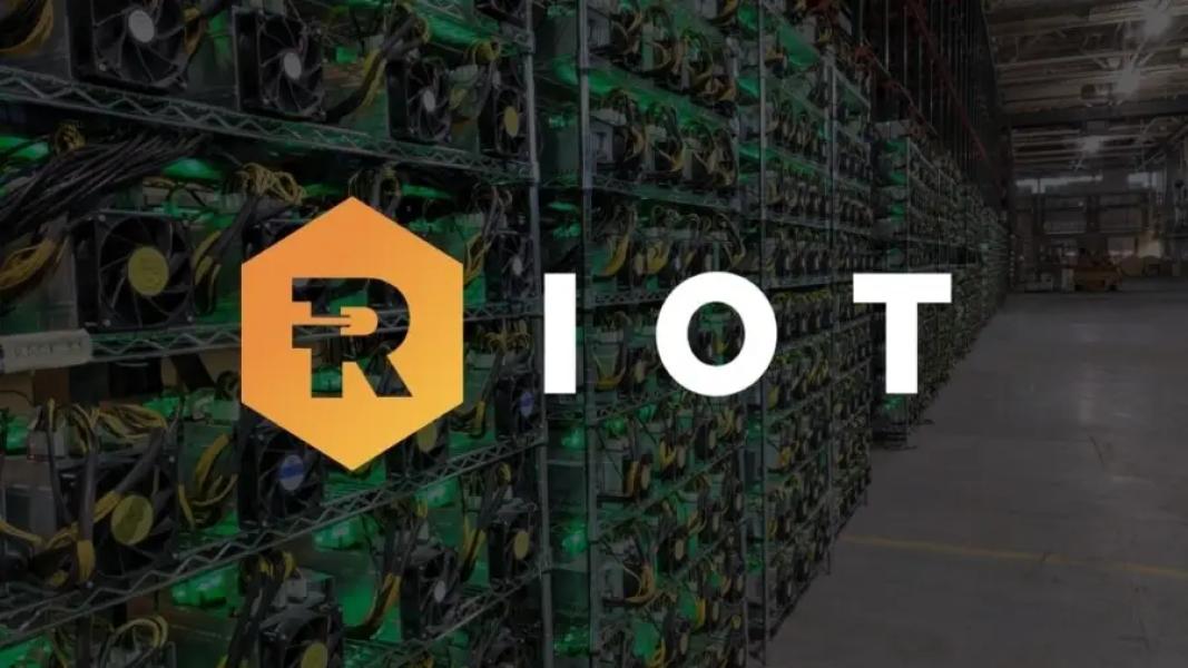 Riot Platforms впервые за 15 месяцев продала добытые аварии –…