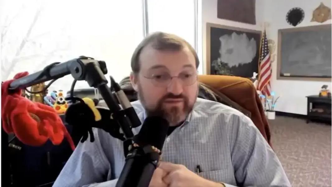 Хоскинсон собрался в суд по обвинившему его в присвоении 318…