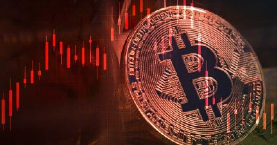 Біткоїн падає нижче $100K на тлі загрози блокування Ормузу