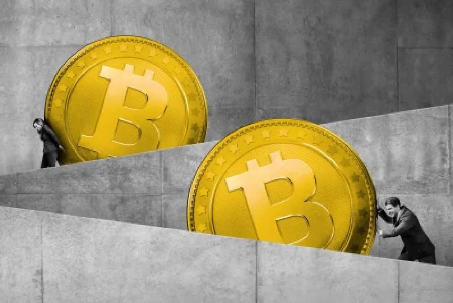 Біткоїн підбирається до $106K — час фіксувати прибуток?