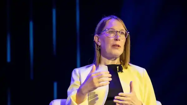 Естер Пірс: Американський регулятор все ще працює над класифікацією криптовалют…