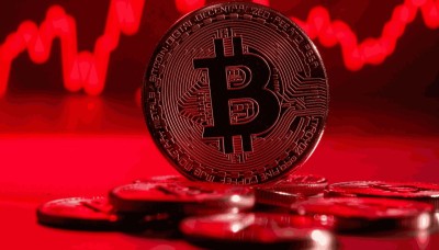 Цена Bitcoin упала на 4%: данные JOLTS и спуфинг на рынке